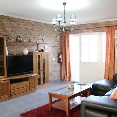 Casa Andreia, Close To Everything