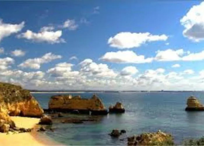 Casa Andreia, Close To Everything ラゴス