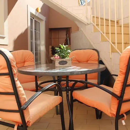 Apartman Casa Andreia, Close To Everything