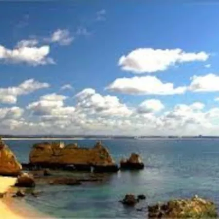 Casa Andreia, Close To Everything Lagos